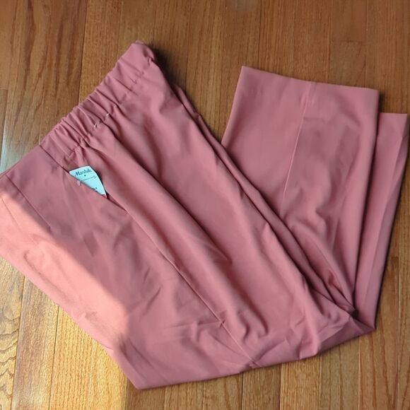 ✔️Pink Wide Leg Crop Pants - Picture 1 of 3